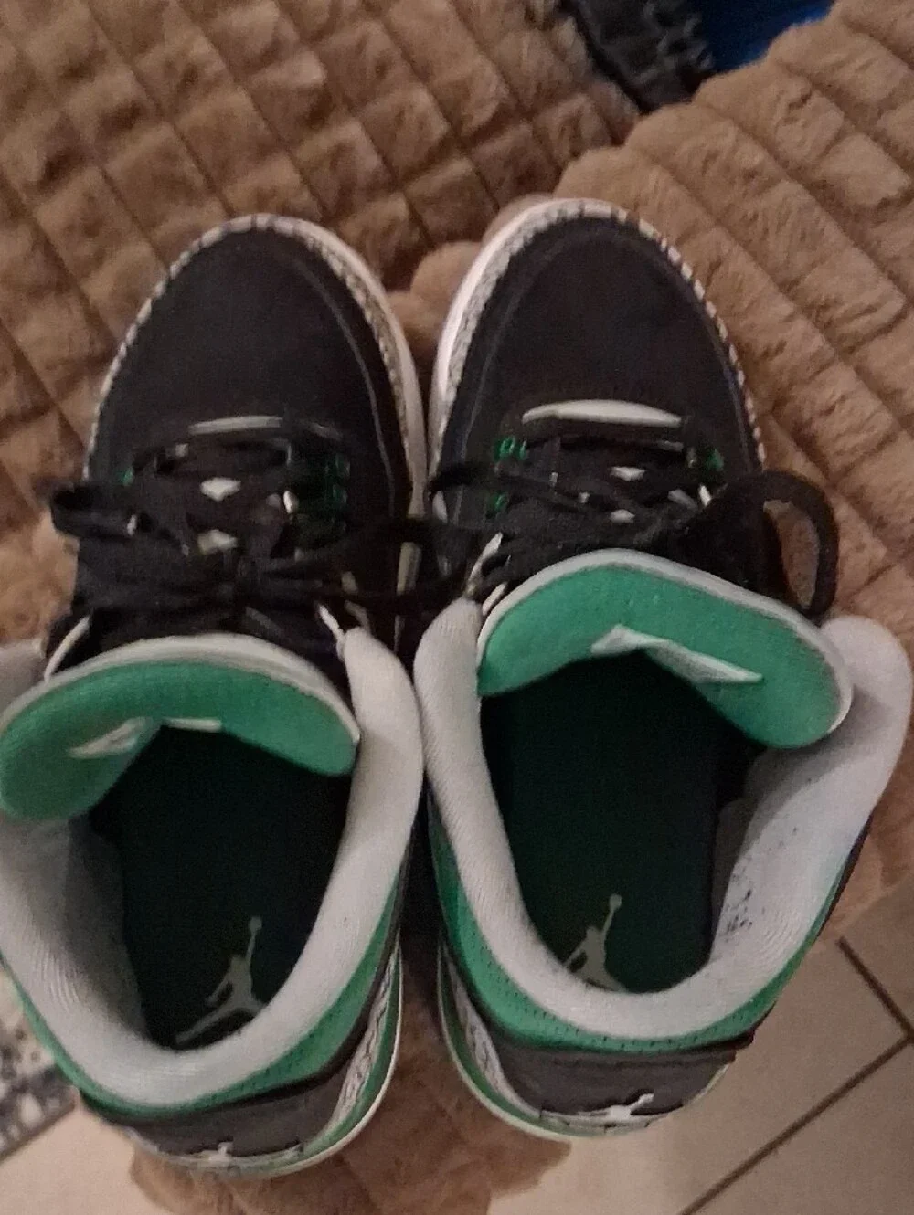 Jordan Men’s Black and Green Retro Lace-Up Sneakers